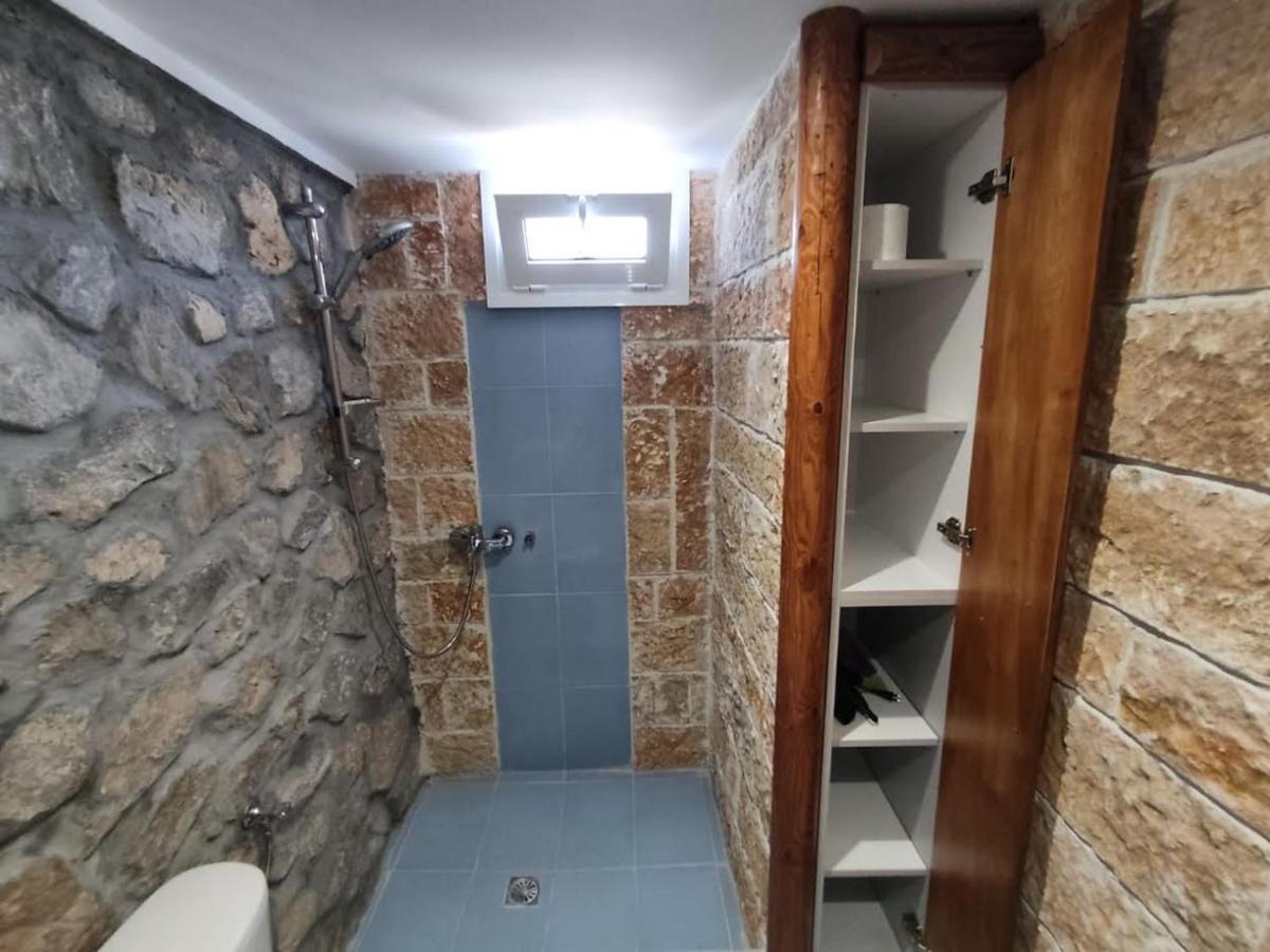 Woodstone Studios & Apartments Santorini Pyrgos Kallistis Exterior photo