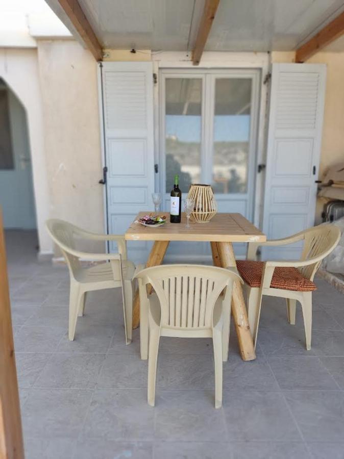 Woodstone Studios & Apartments Santorini Pyrgos Kallistis Exterior photo