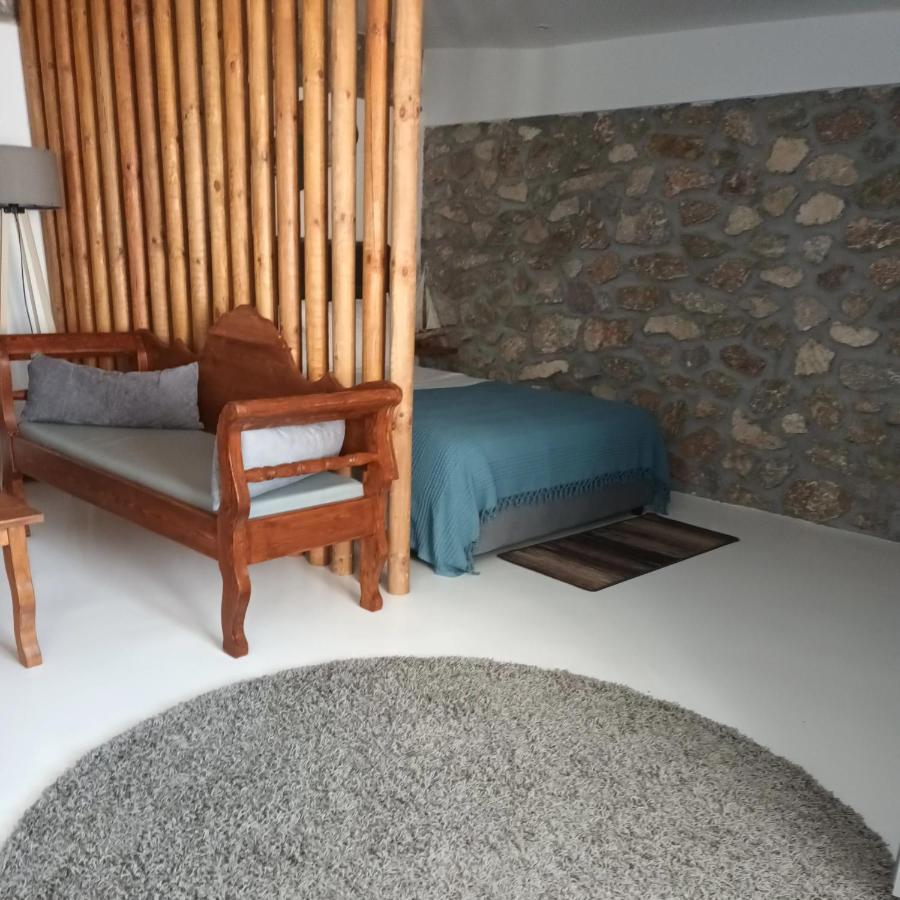 Woodstone Studios & Apartments Santorini Pyrgos Kallistis Exterior photo