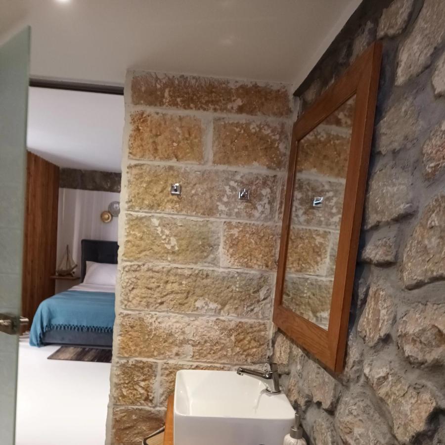 Woodstone Studios & Apartments Santorini Pyrgos Kallistis Exterior photo