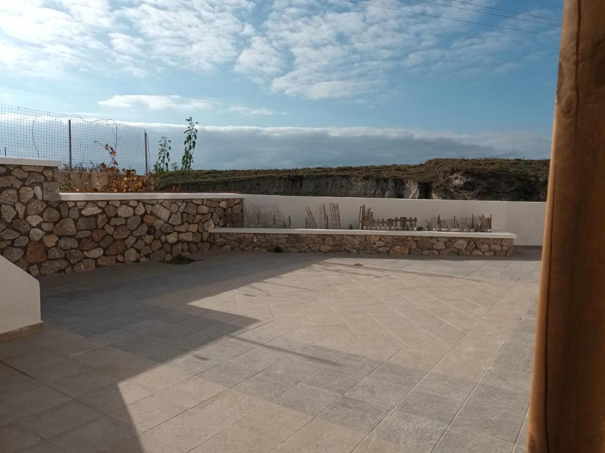 Woodstone Studios & Apartments Santorini Pyrgos Kallistis Exterior photo